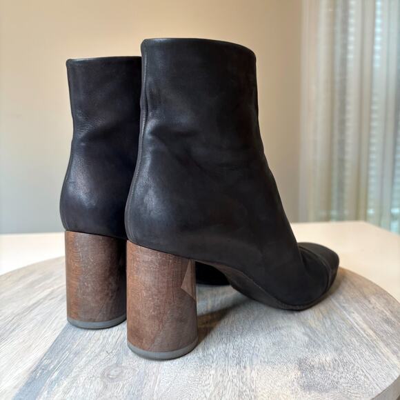 Coclico Black Leather Ankle Boots w/ Sculpted Wood Block Heel EU 39 US Size 8.5 - Picture 8 of 14